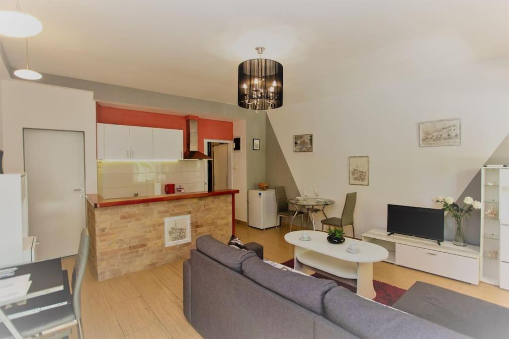 Apartman Den,Rovinj Oaza U Centru Grada I Besplatnim Parkingom公寓 外观 照片